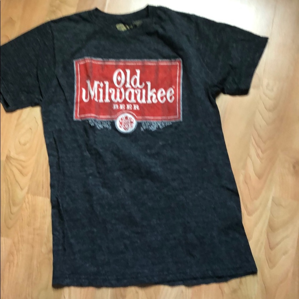 Men's buckle tee